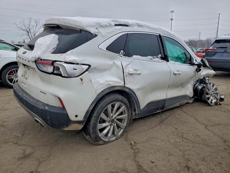 Photo 3 from auction – 2022 FORD ESCAPE with VIN 1FMCU9J97NUA78841