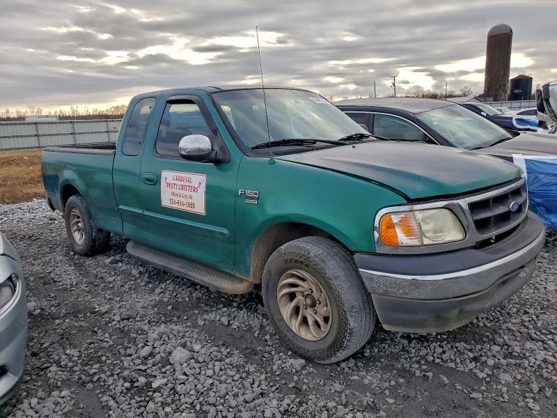 Photo 4 from auction – 2000 FORD F150 with VIN 1FTRX17W6YNA11070
