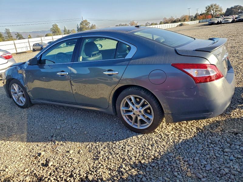Foto 2 de la subasta – 2010 NISSAN MAXIMA S con VIN 1N4AA5AP2AC838207