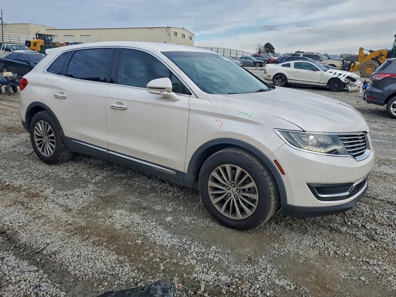 Photo 4 from auction – 2016 LINCOLN MKX SELECT with VIN 2LMTJ6KR2GBL64048