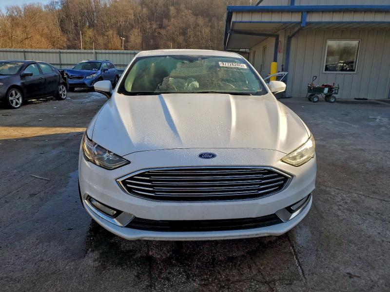 Photo 5 from auction – 2018 FORD FUSION with VIN 3FA6P0LU7JR202023