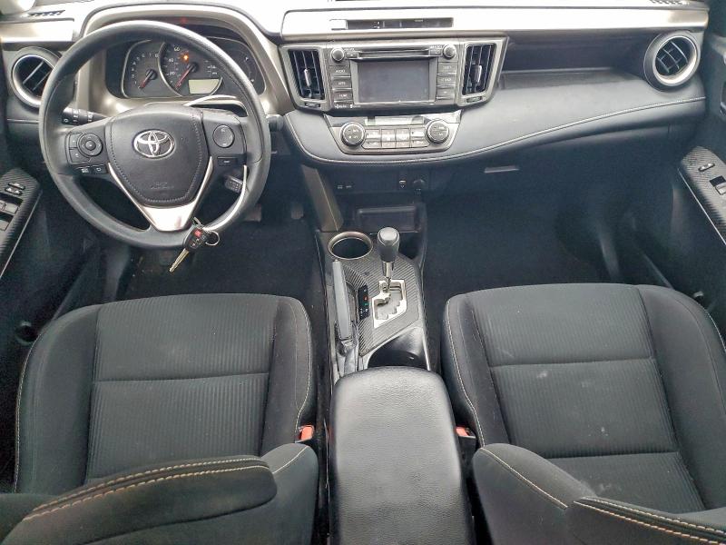 Photo 8 from auction – 2015 TOYOTA RAV4 XLE with VIN 2T3WFREV0FW176536