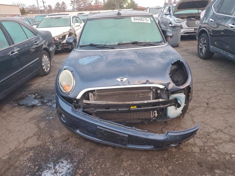 Foto 5 de la subasta – 2010 MINI COOPER con VIN WMWMR3C59ATU97143