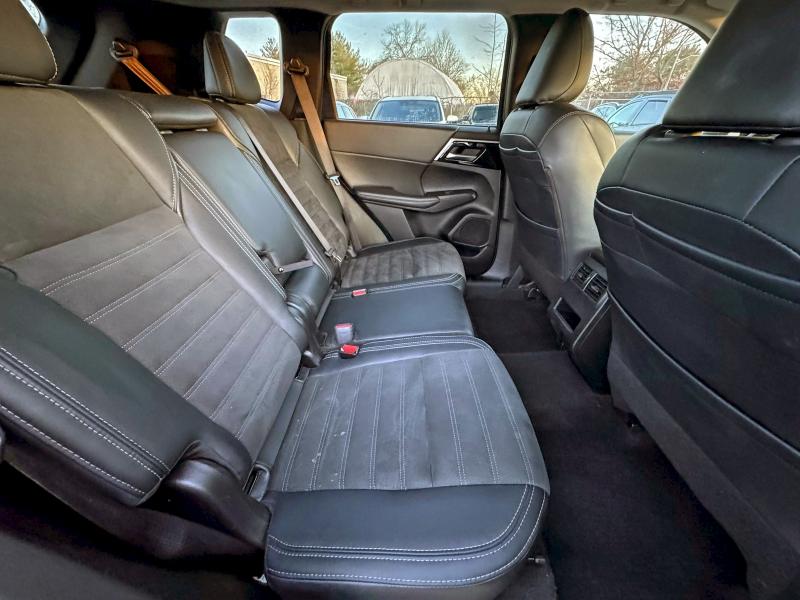 Photo 6 from auction – 2024 MITSUBISHI OUTLANDER with VIN JA4J4VA86RZ085794