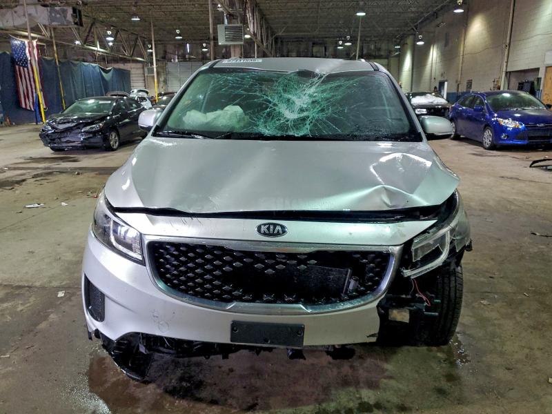 Photo 5 from auction – 2015 KIA SEDONA with VIN KNDMB5C13F6059594