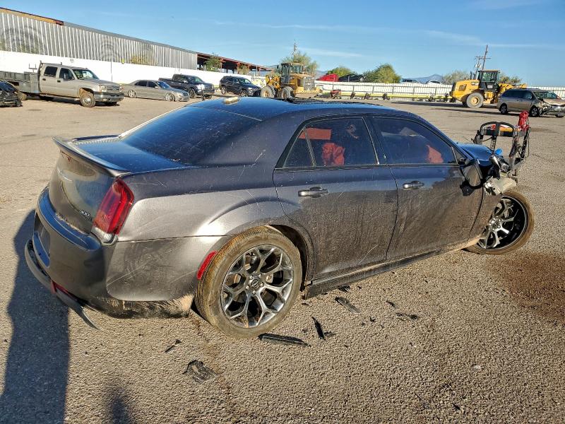 Photo 3 from auction – 2015 CHRYSLER 300 S with VIN 2C3CCABT0FH830181