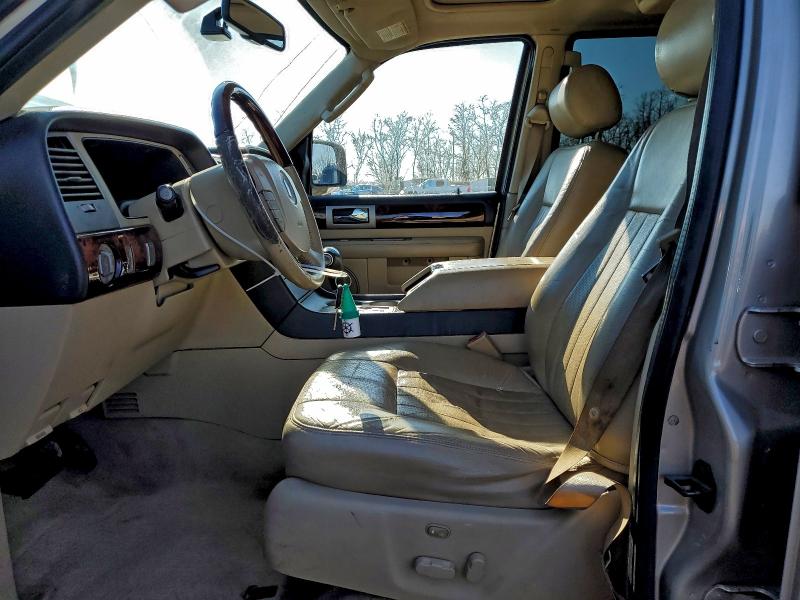 Photo 7 from auction – 2006 LINCOLN NAVIGATOR with VIN 5LMFU27586LJ24240