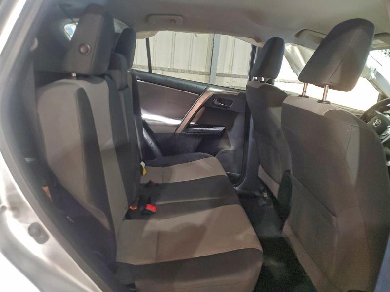 Photo 11 from auction – 2015 TOYOTA RAV4 LE with VIN JTMBFREV6FJ034267