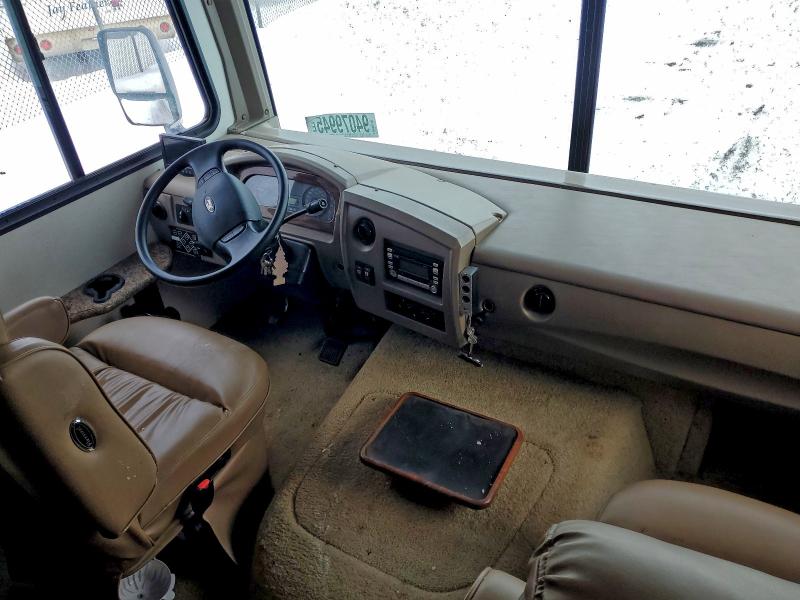 Photo 5 from auction – 2011 FORD F53 with VIN 1F65F5DY4B0A00641