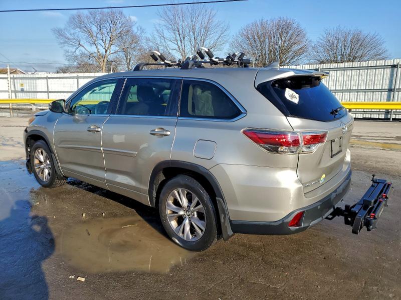 Photo 2 from auction – 2016 TOYOTA HIGHLANDER with VIN 5TDBKRFH4GS253592