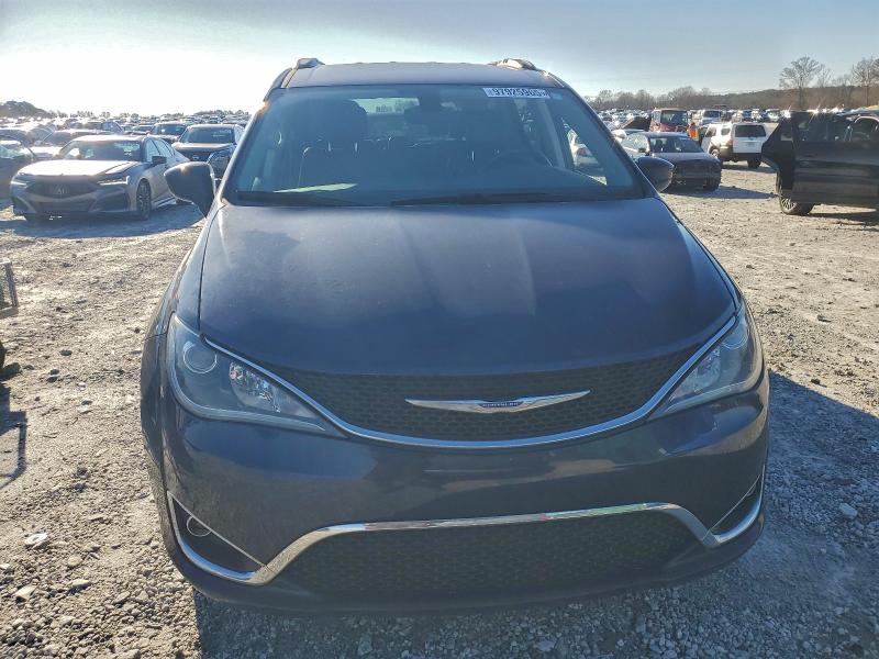 Photo 5 from auction – 2017 CHRYSLER PACIFICA T with VIN 2C4RC1BG6HR710844