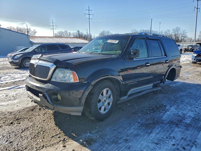 LINCOLN NAVIGATOR 2004 with VIN 5LMFU28R44LJ35959 - Photo from auction