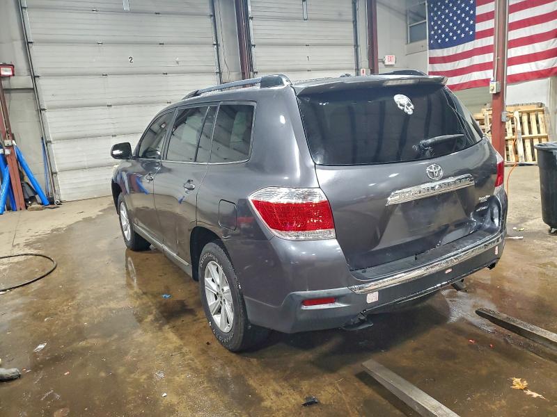 Photo 2 from auction – 2012 TOYOTA HIGHLANDER with VIN 5TDBK3EHXCS145017