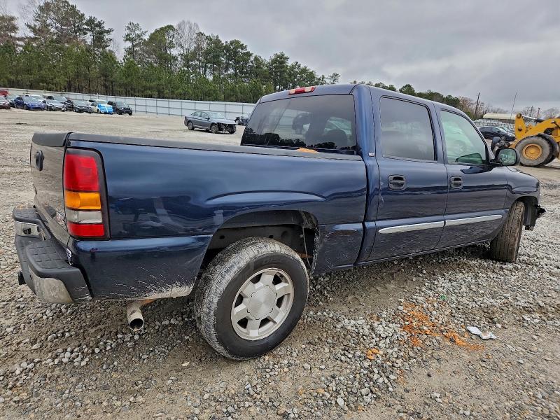 Photo 3 from auction – 2005 GMC NEW SIERRA with VIN 2GTEC13TX51375673
