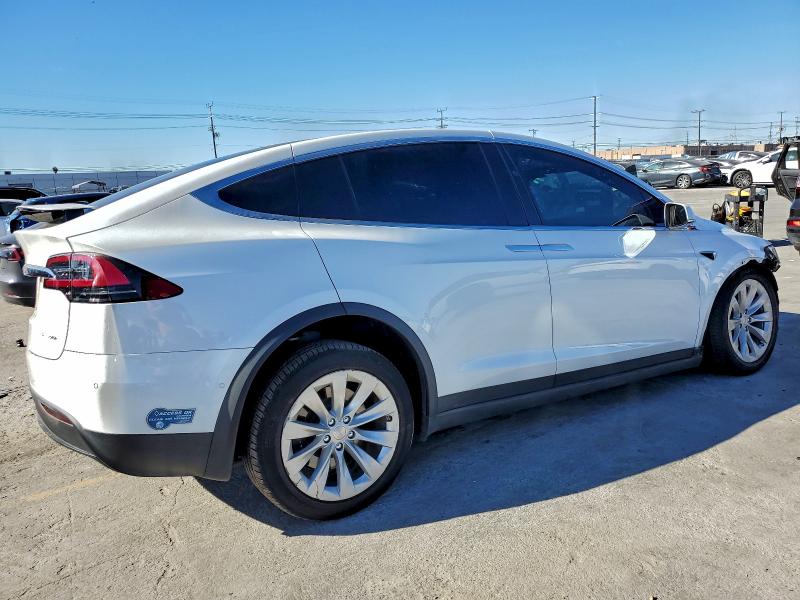 Photo 3 from auction – 2021 TESLA MODEL X with VIN 5YJXCDE24MF321599