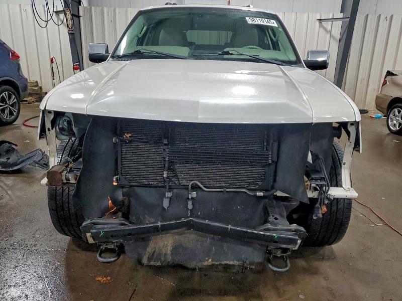 Photo 5 from auction – 2012 LINCOLN NAVIGATOR with VIN 5LMJJ2J50CEL04596