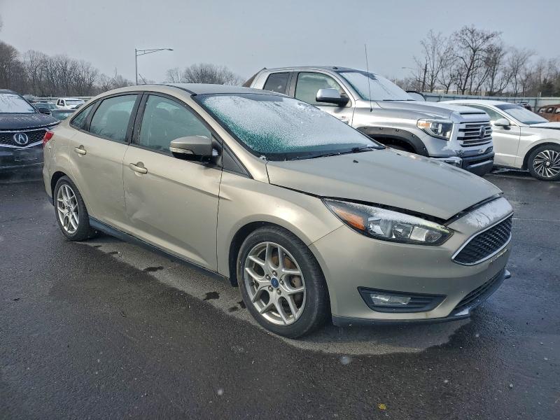 Photo 4 from auction – 2015 FORD FOCUS SE with VIN 1FADP3F20FL365038