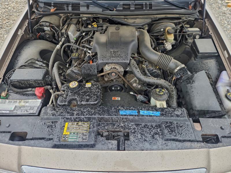 Photo 11 from auction – 2003 MERCURY GRAND MARQ with VIN 2MEFM75W93X711933