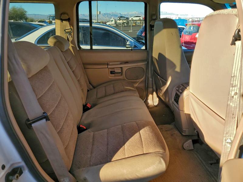 صورة رقم 11 من المزاد - 2000 FORD EXPLORER X مع VIN 1FMZU63E0YUB52494