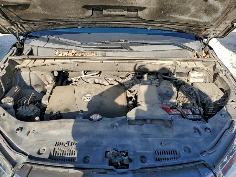 Photo 12 from auction – 2018 TOYOTA HIGHLANDER with VIN 5TDDZRFH9JS824179