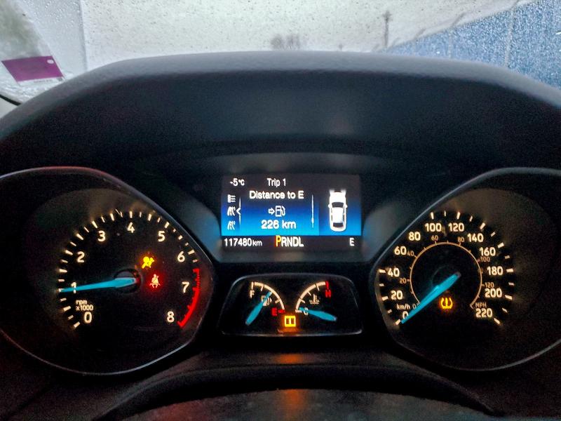 Foto 9 de la subasta – 2015 FORD FOCUS SE con VIN 1FADP3K2XFL327578