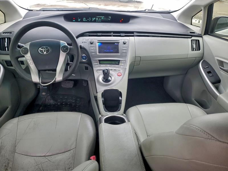 Photo 8 from auction – 2013 TOYOTA PRIUS with VIN JTDKN3DU6D5585510