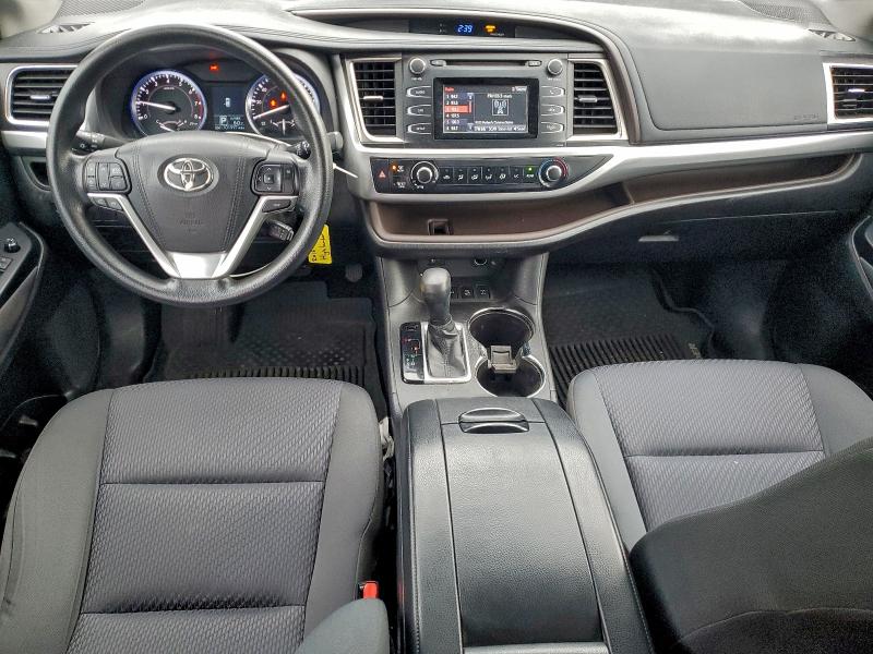 Photo 8 from auction – 2016 TOYOTA HIGHLANDER with VIN 5TDBKRFH5GS352972