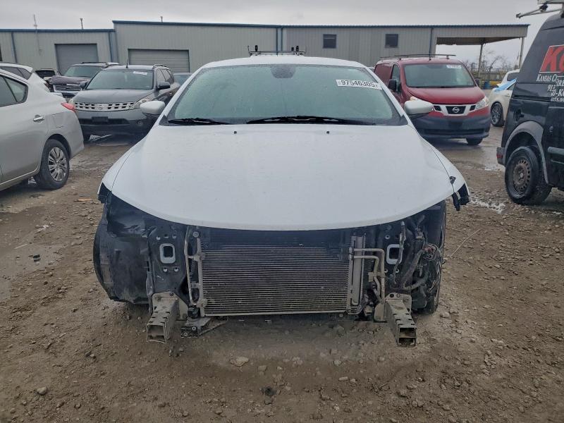 Photo 5 from auction – 2016 CHRYSLER 200 LIMITE with VIN 1C3CCCAB1GN154952