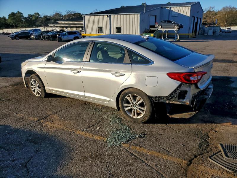 Photo 2 from auction – 2016 HYUNDAI SONATA SE with VIN 5NPE24AF2GH355078