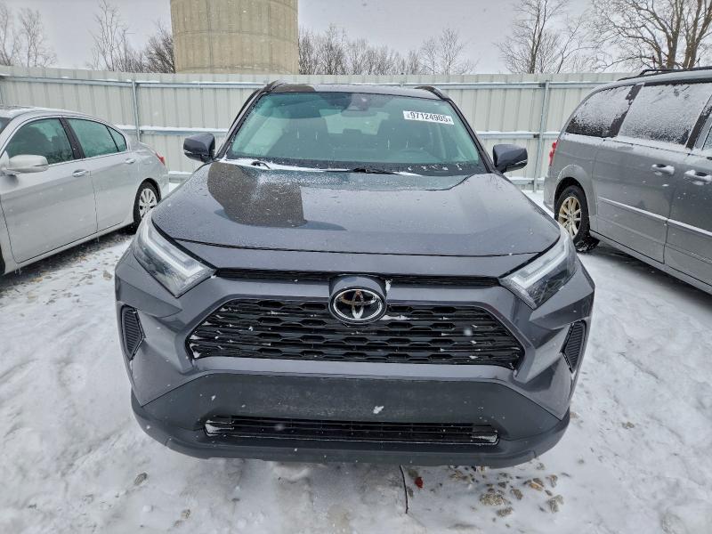 Photo 5 from auction – 2022 TOYOTA RAV4 XLE with VIN 2T3P1RFV2NC269558