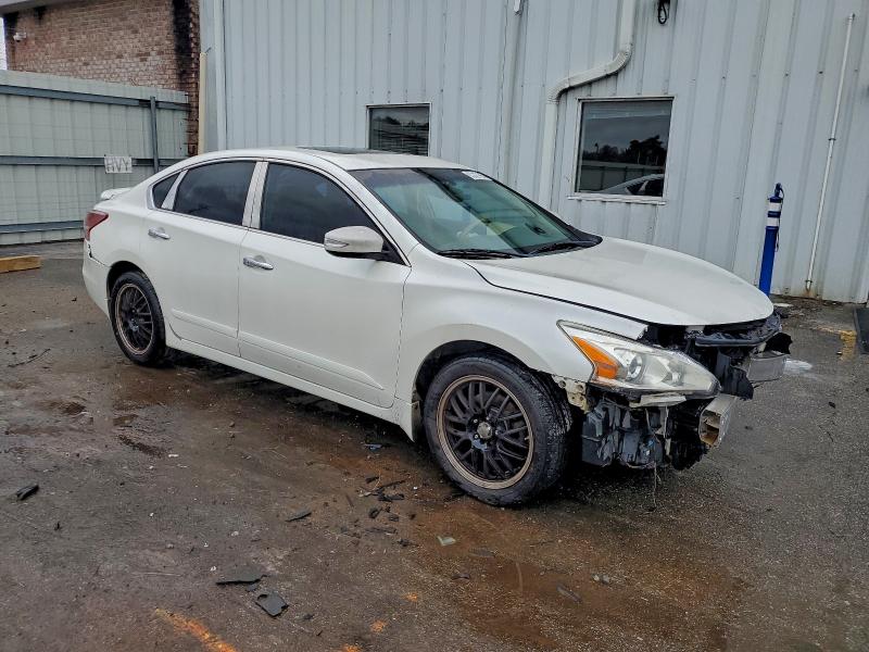 Photo 4 from auction – 2013 NISSAN ALTIMA 2.5 with VIN 1N4AL3AP2DC258118