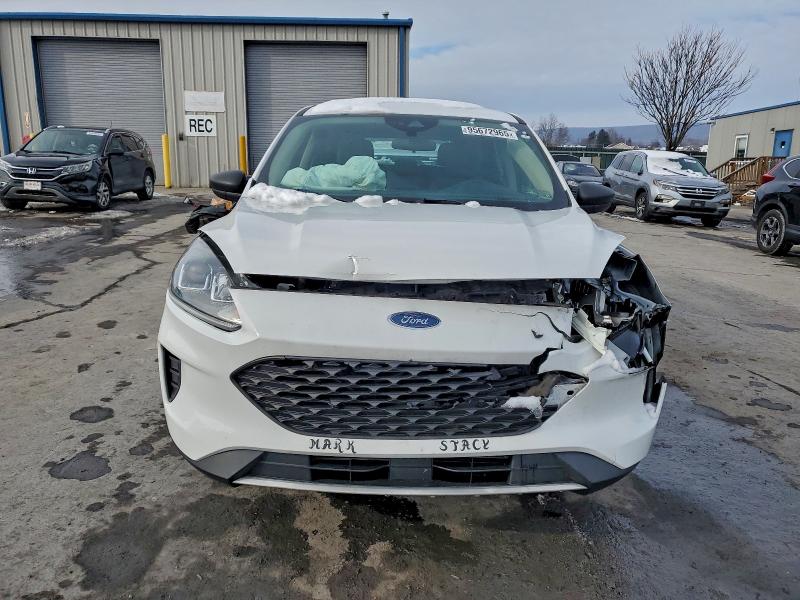 Photo 5 from auction – 2020 FORD ESCAPE S with VIN 1FMCU9F65LUA45459