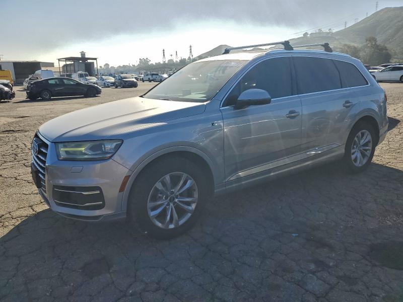 AUDI Q7 PREMIUM 2017 con VIN WA1AAAF73HD003906 - Foto de la subasta