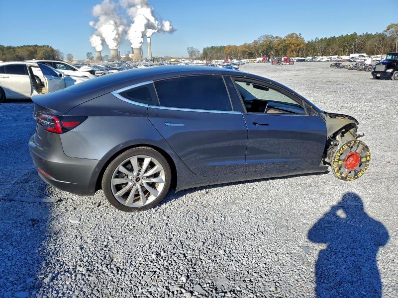 Photo 3 from auction – 2019 TESLA MODEL 3 with VIN 5YJ3E1EB4KF389258