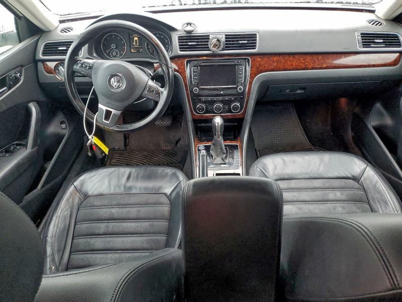 Photo 8 from auction – 2012 VOLKSWAGEN PASSAT SEL with VIN 1VWCM7A39CC021335