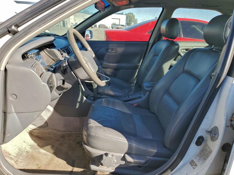 Photo 7 from auction – 1998 TOYOTA CAMRY LE with VIN JT2BF22K8W0087715