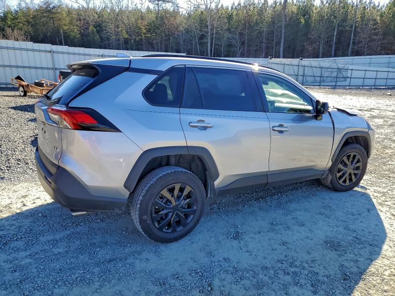 Photo 3 from auction – 2020 TOYOTA RAV4 LE with VIN 2T3H1RFV8LC057104