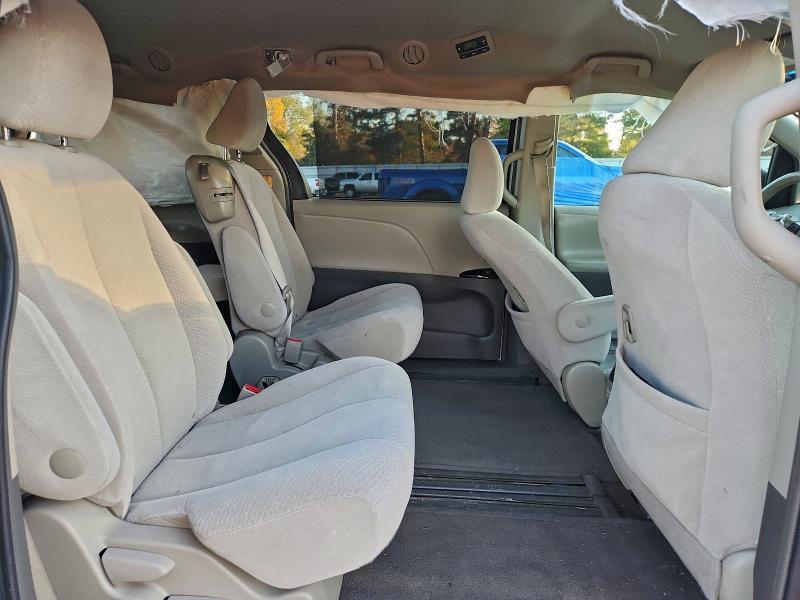 Photo 11 from auction – 2013 TOYOTA SIENNA LE with VIN 5TDKK3DC1DS307284