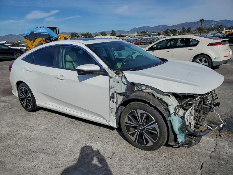 Photo 4 from auction – 2016 HONDA CIVIC EXL with VIN 2HGFC1F75GH632916