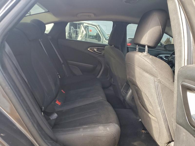 Photo 10 from auction – 2016 CHRYSLER 200 LIMITE with VIN 1C3CCCAB2GN165653