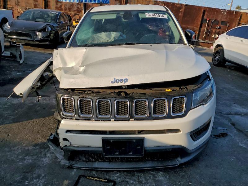 Photo 5 from auction – 2018 JEEP COMPASS SP with VIN 3C4NJCAB9JT502658