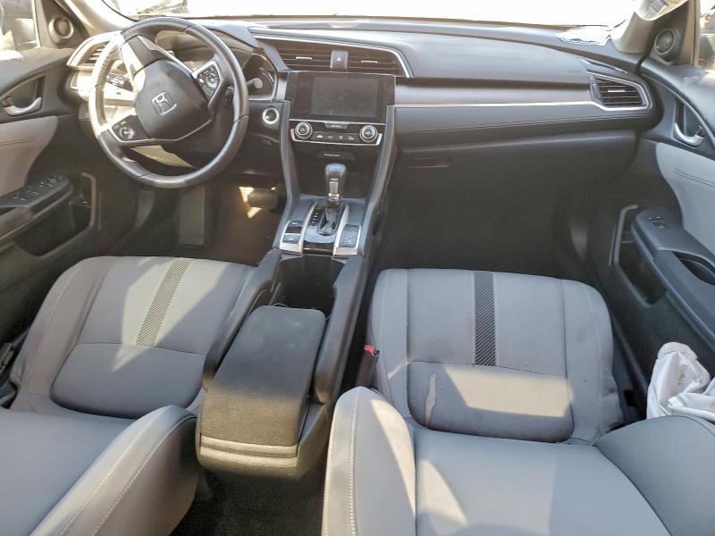 Photo 8 from auction – 2017 HONDA CIVIC EX with VIN 19XFC2F77HE213922