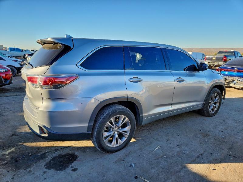 Photo 3 from auction – 2015 TOYOTA HIGHLANDER with VIN 5TDZKRFH0FS072681