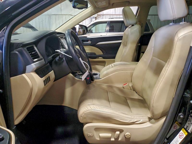 Foto 7 de la subasta – 2016 TOYOTA HIGHLANDER con VIN 5TDJKRFH3GS239923