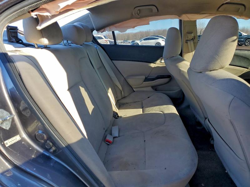 Photo 10 from auction – 2012 HONDA CIVIC LX with VIN 19XFB2F50CE074193