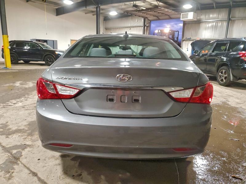 Photo 6 from auction – 2012 HYUNDAI SONATA GLS with VIN 5NPEB4AC5CH452713