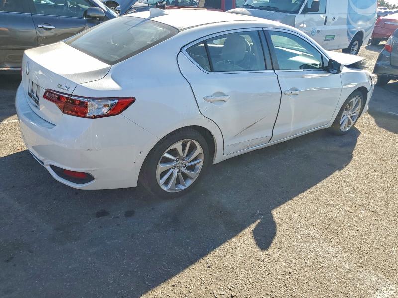 Photo 3 from auction – 2018 ACURA ILX BASE W with VIN 19UDE2F32JA003592