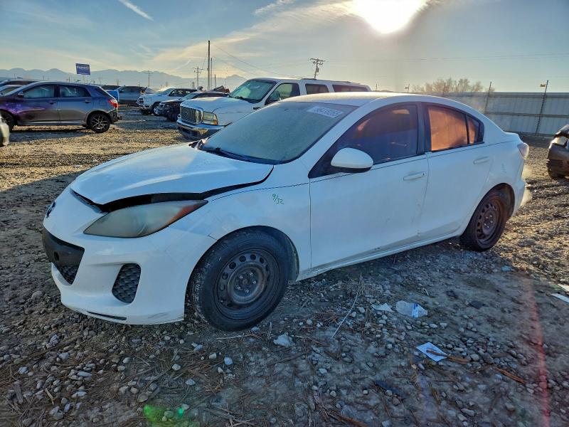 MAZDA 3 2013 with VIN JM1BL1U72D1754241 - Photo from auction