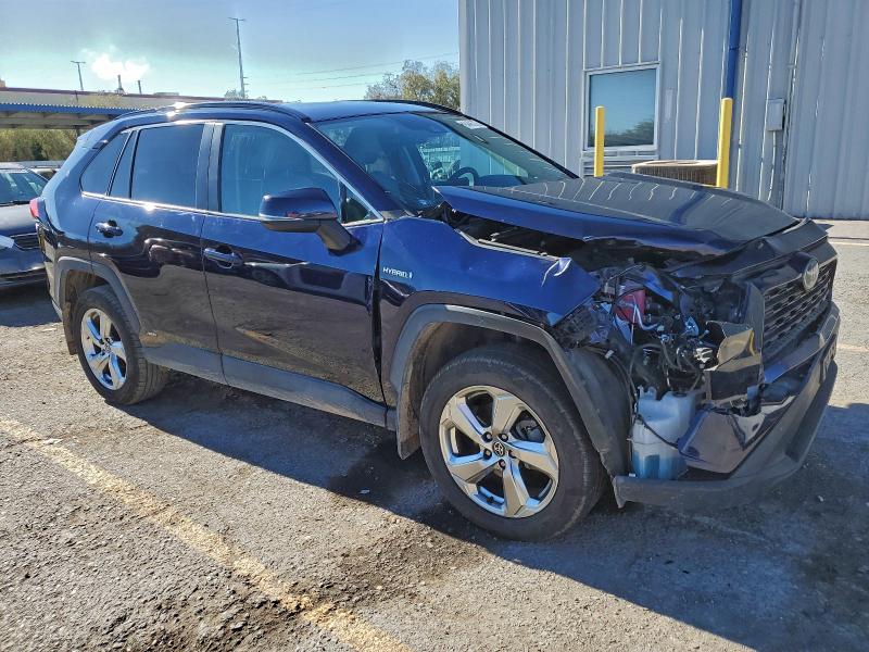 Photo 4 from auction – 2021 TOYOTA RAV4 with VIN 4T3B6RFV4MU051033