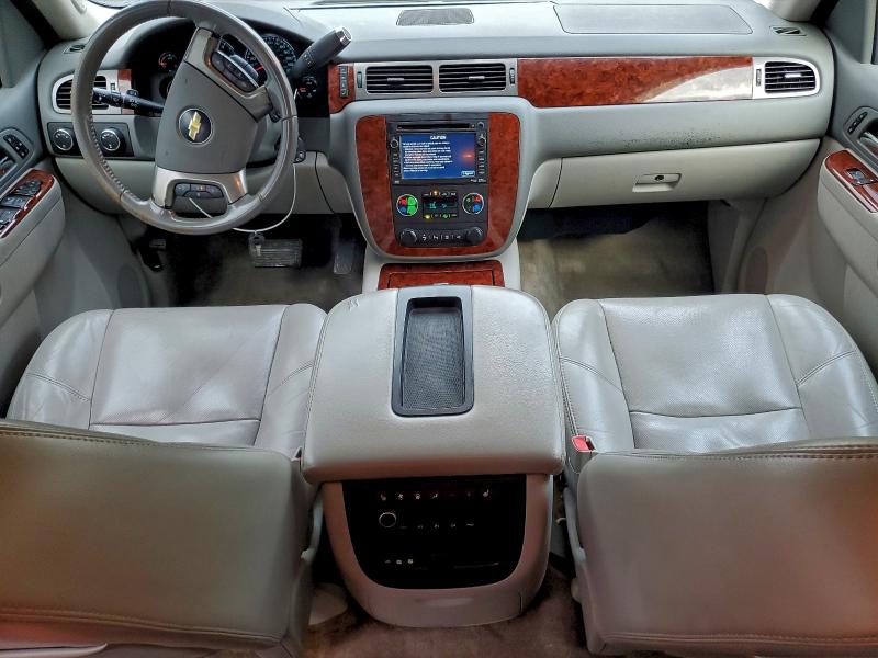 Photo 8 from auction – 2011 CHEVROLET TAHOE K150 with VIN 1GNSKCE07BR172853